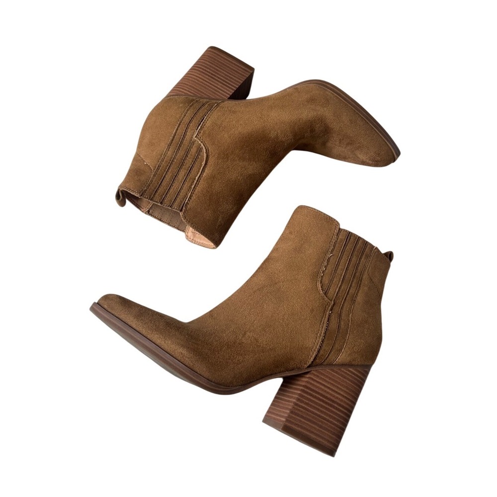 Indigo Rd Womens Brown Faux Suede Pointed Toe Block Heel Ankle Boots Size 10M